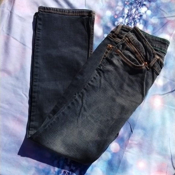 Wrangler Jeans - Picture 2 of 16